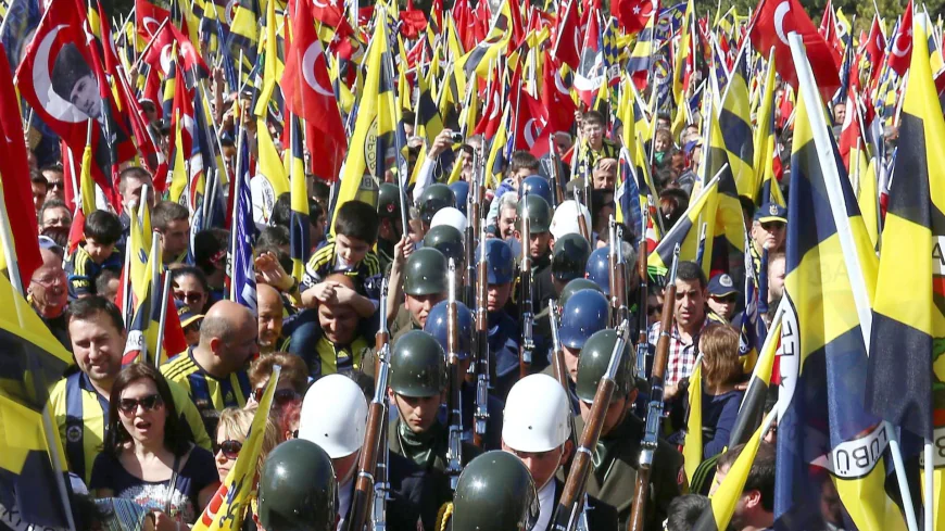 Fenerbahçe'nin Cumhuriyet Coşkusu: "Sonsuza Dek Cumhuriyet" Projesi