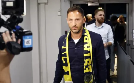 Fenerbahçe Yeni Teknik Patronunu Resmen Açıkladı: Domenico Tedesco Göreve Geldi!