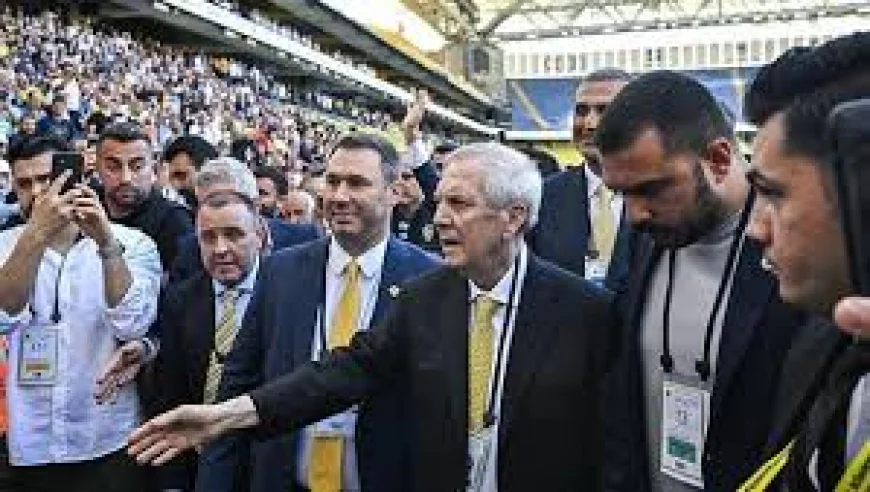 Fenerbahçe'de Yönetim Kurulu Toplantısı Sona Erdi! Karar Açıklandı